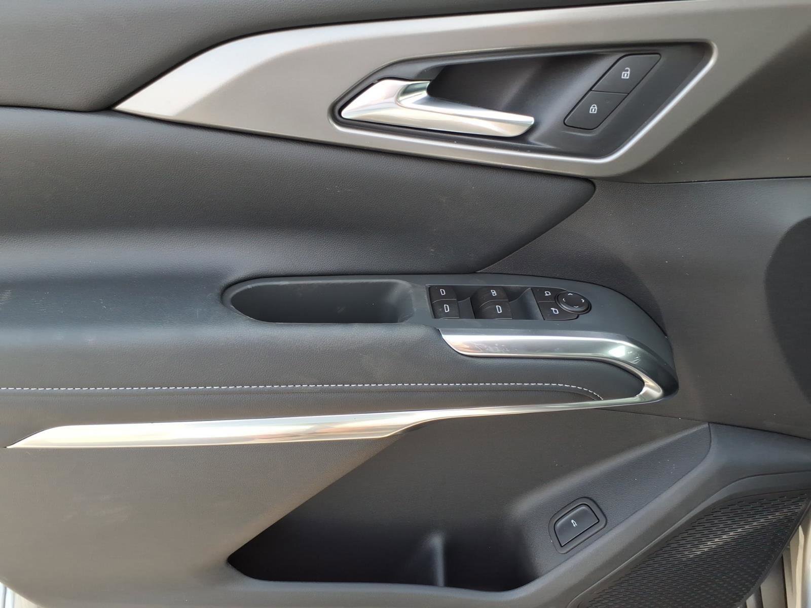 New 2026 Chevrolet Traverse LT image 14