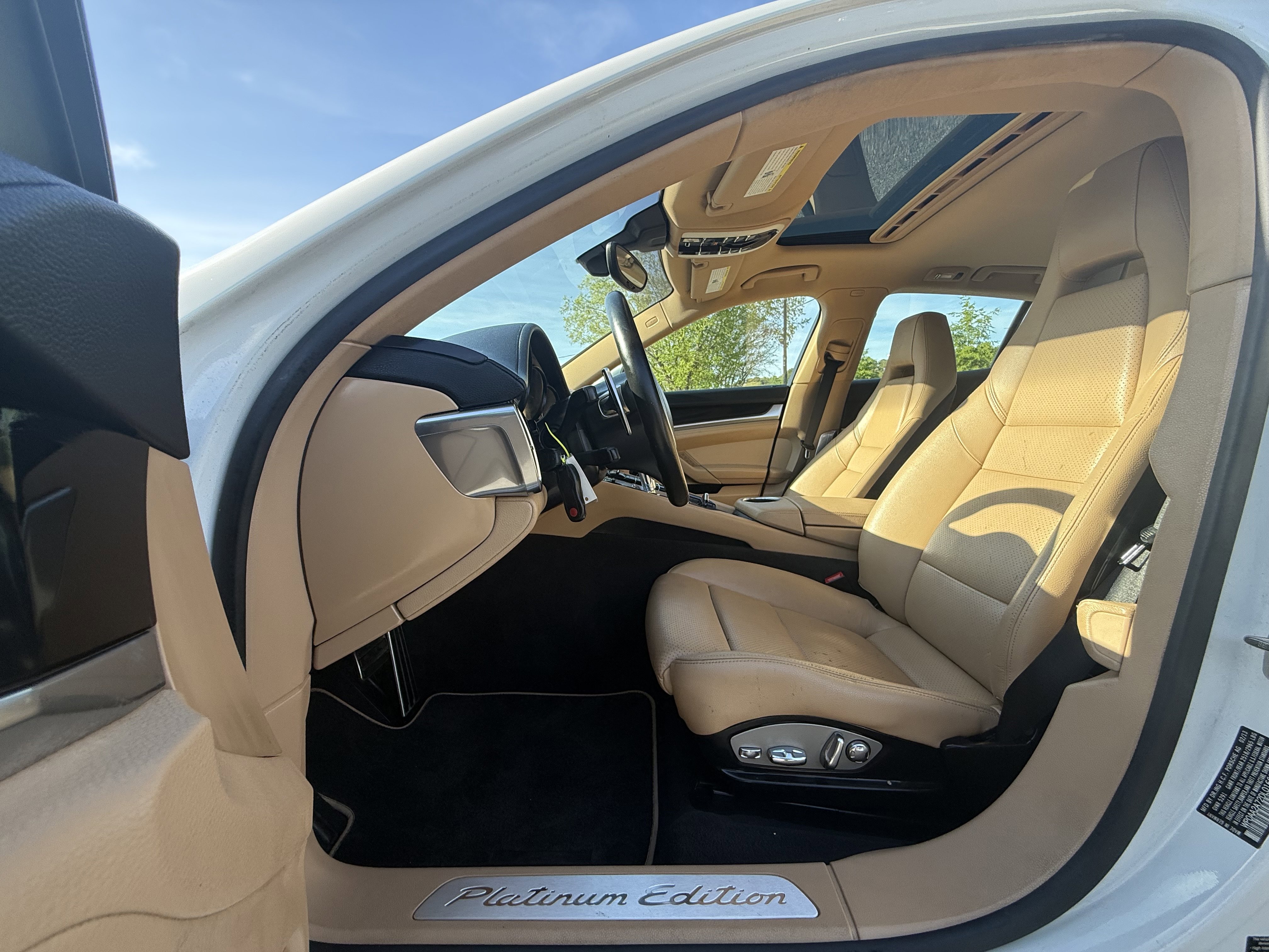Used 2013 Porsche Panamera image 11