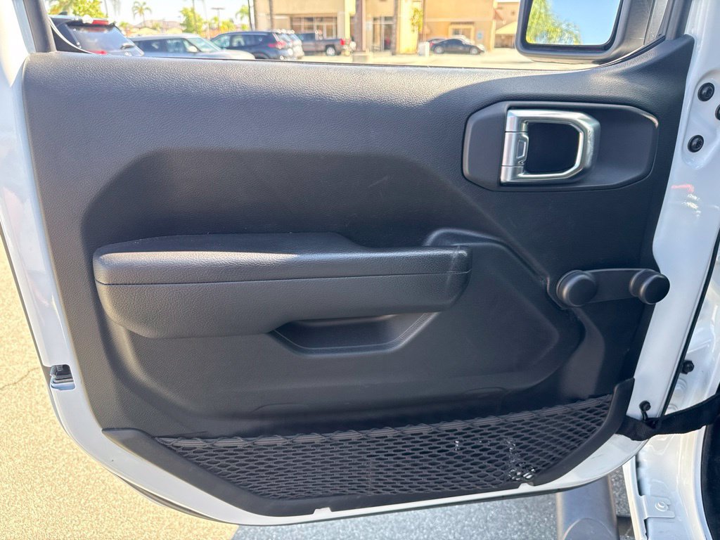 Used 2023 Jeep Gladiator Sport AWD/4WD image 18
