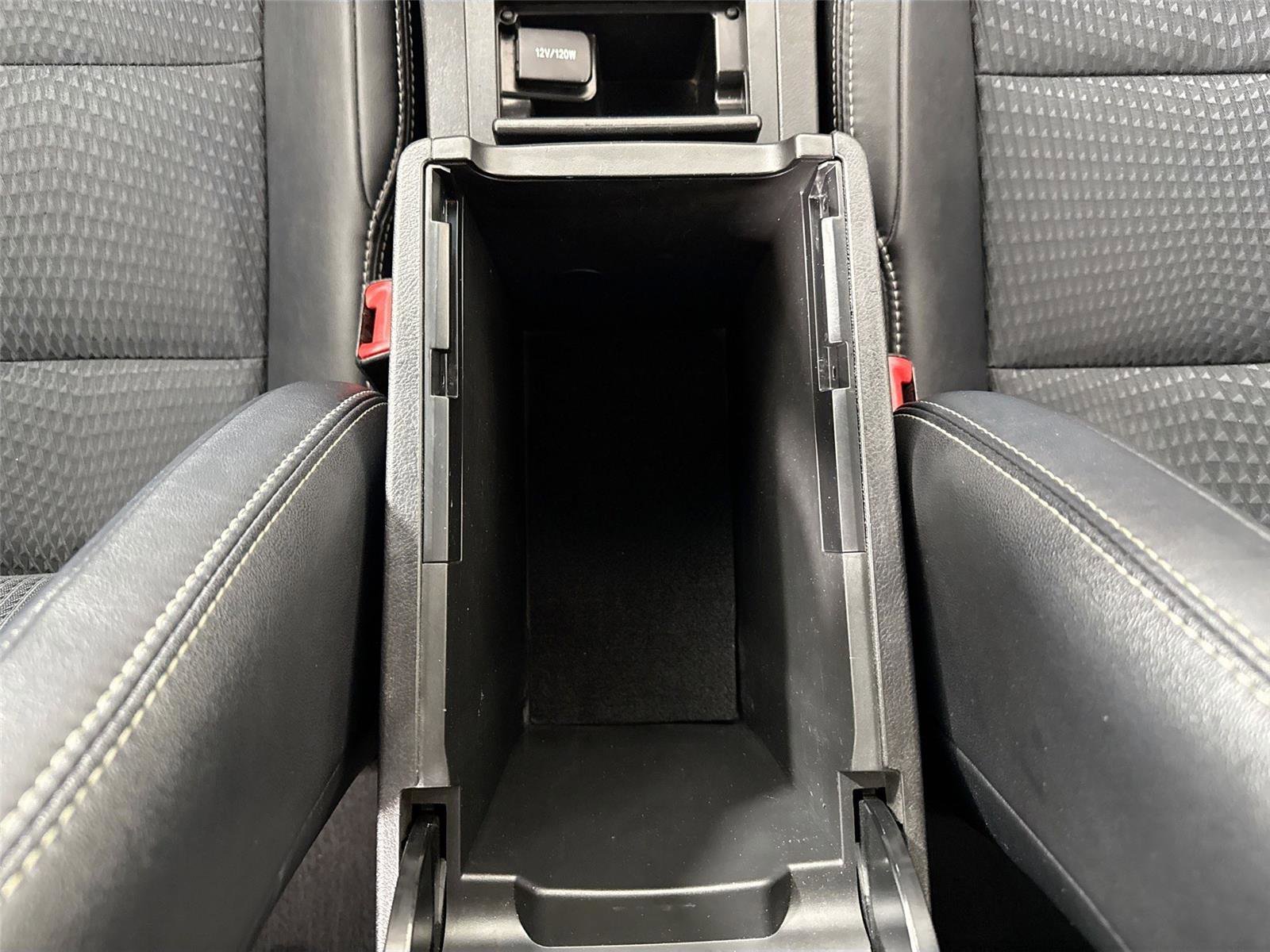 Used 2014 Toyota Camry SE w/ Fleet Convenience Package FWD image 29