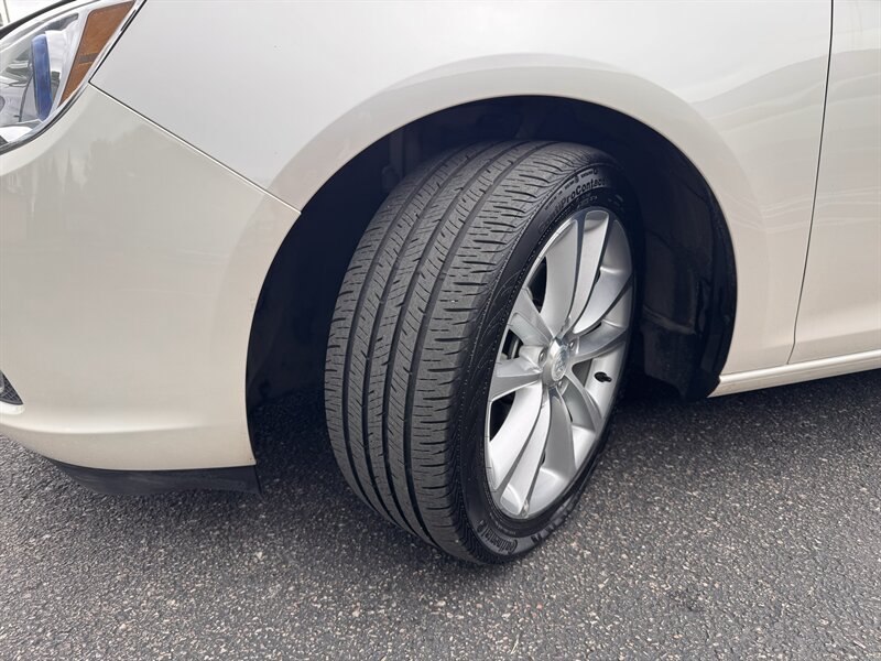 Used 2014 Buick Verano Convenience FWD image 9