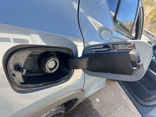 Certified 2023 Volvo XC40 B5 Plus w/ Protection Package Premier image 15