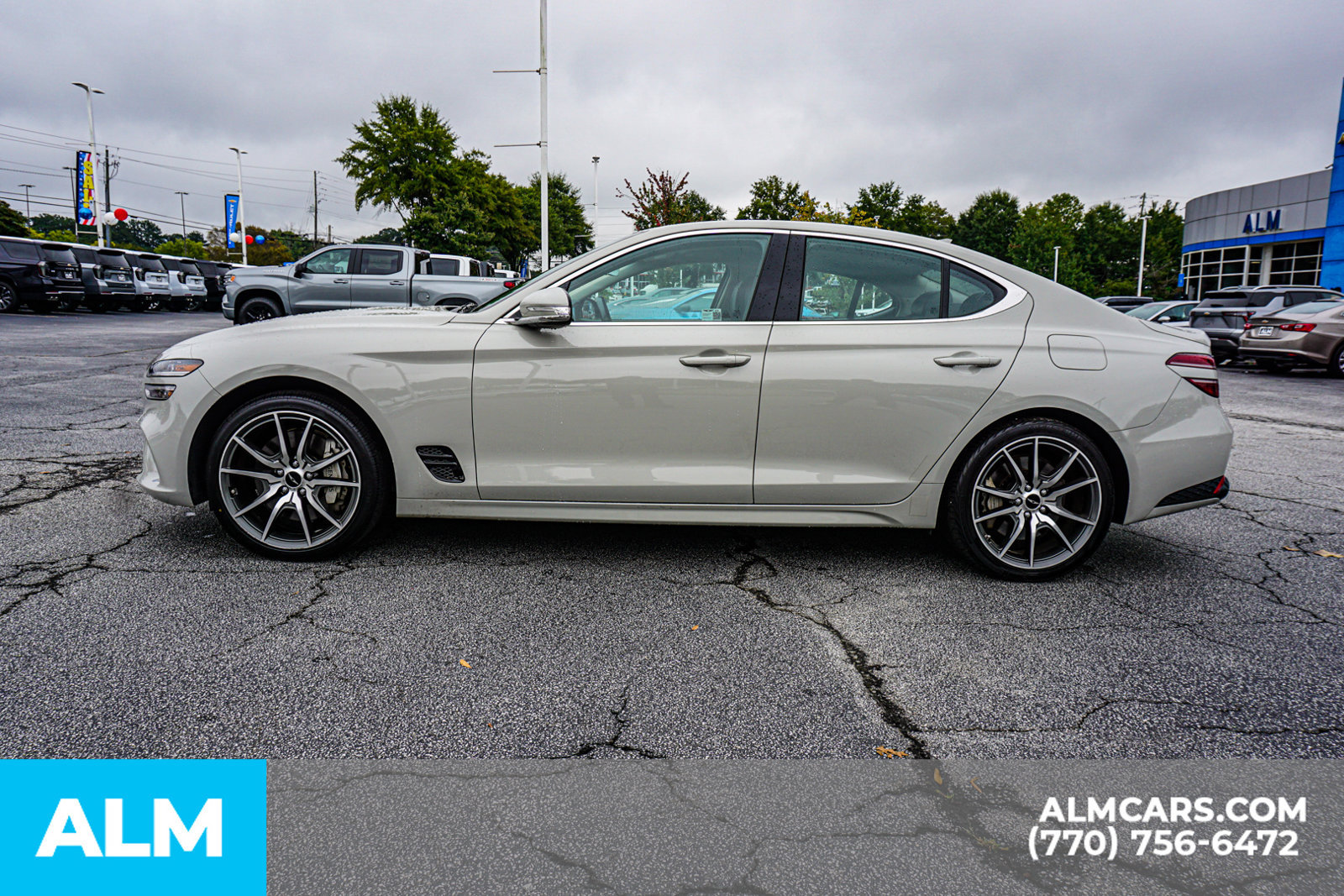 Used 2025 Genesis G70 2.5T RWD image 9