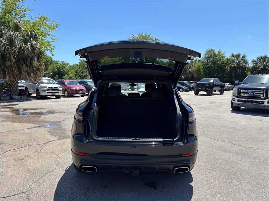Used 2020 Porsche Cayenne image 52