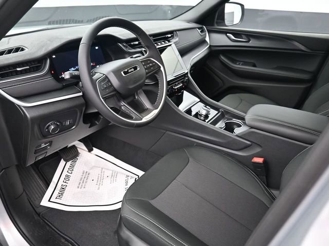 Used 2025 Jeep Grand Cherokee L Laredo w/ MOPAR Finishing Package AWD/4WD image 10