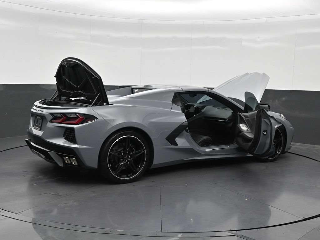 Used 2024 Chevrolet Corvette Stingray Convertible w/ 1LT RWD image 30