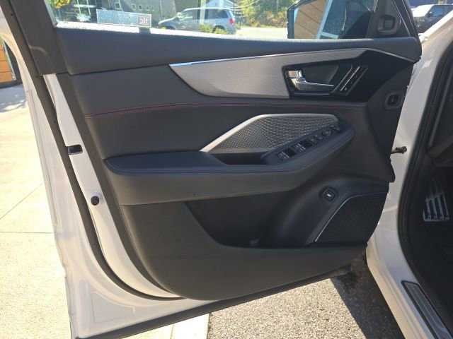 Used 2023 Acura MDX A-Spec image 10