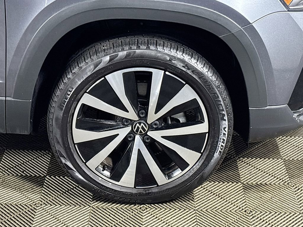 Certified 2023 Volkswagen Taos SE image 22
