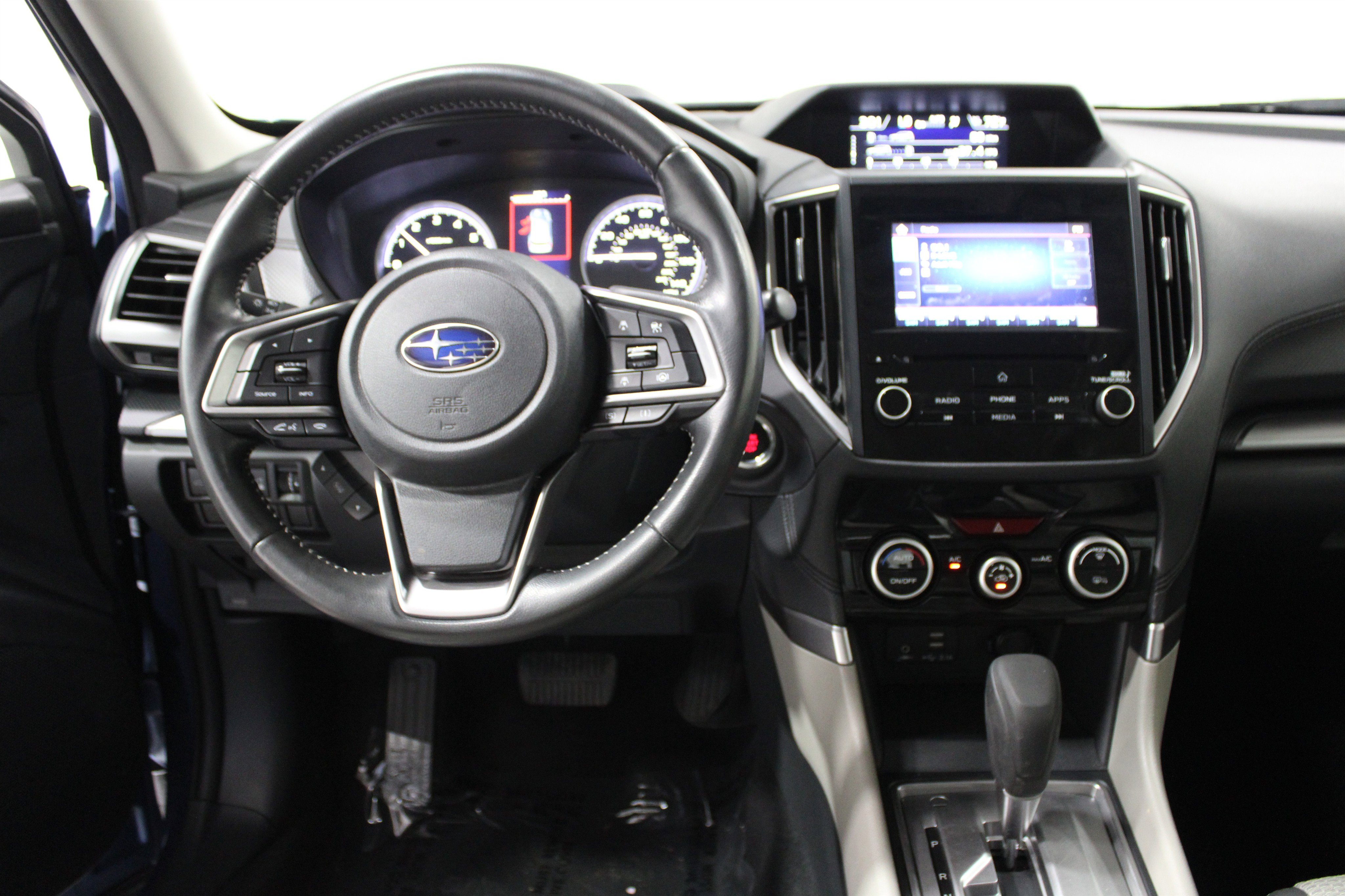 Used 2022 Subaru Forester Premium AWD/4WD image 2