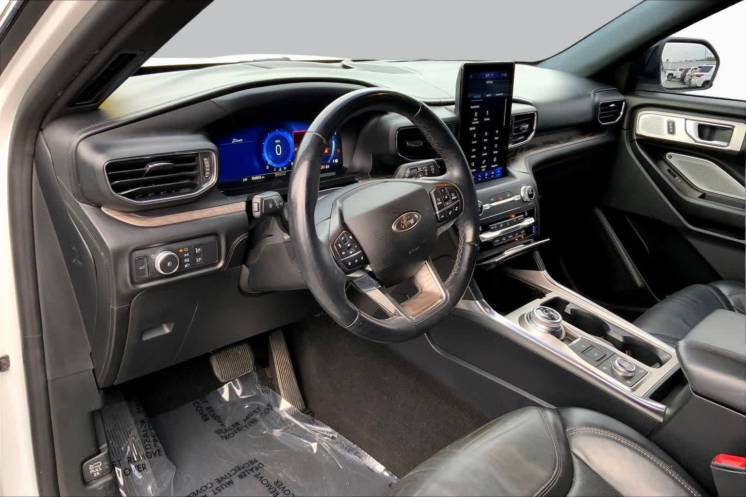 Used 2020 Ford Explorer Platinum w/ Premium Technology Package AWD/4WD image 15