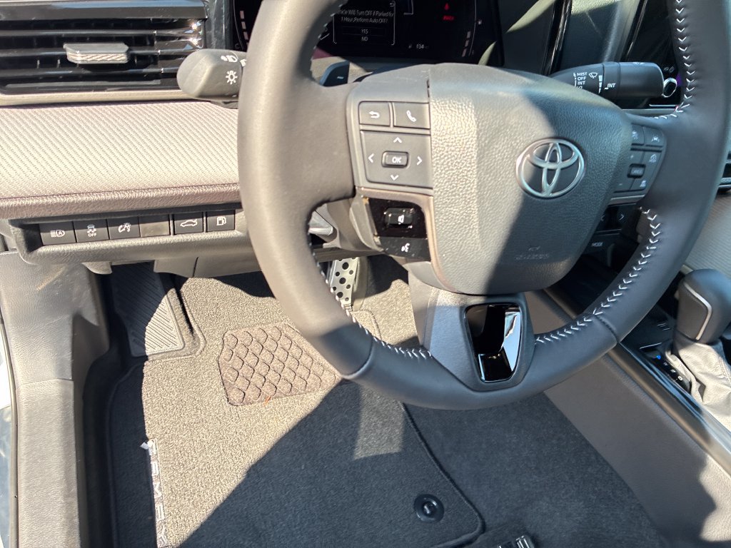 New 2026 Toyota Camry SE FWD image 21