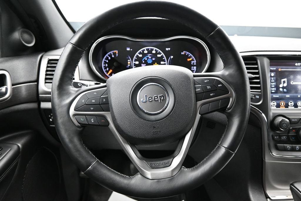 Used 2018 Jeep Grand Cherokee Altitude AWD/4WD image 14