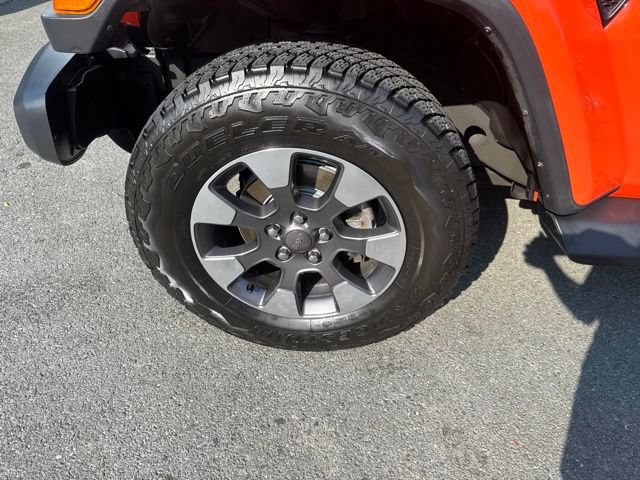 Used 2018 Jeep Wrangler Unlimited Sahara AWD/4WD image 13