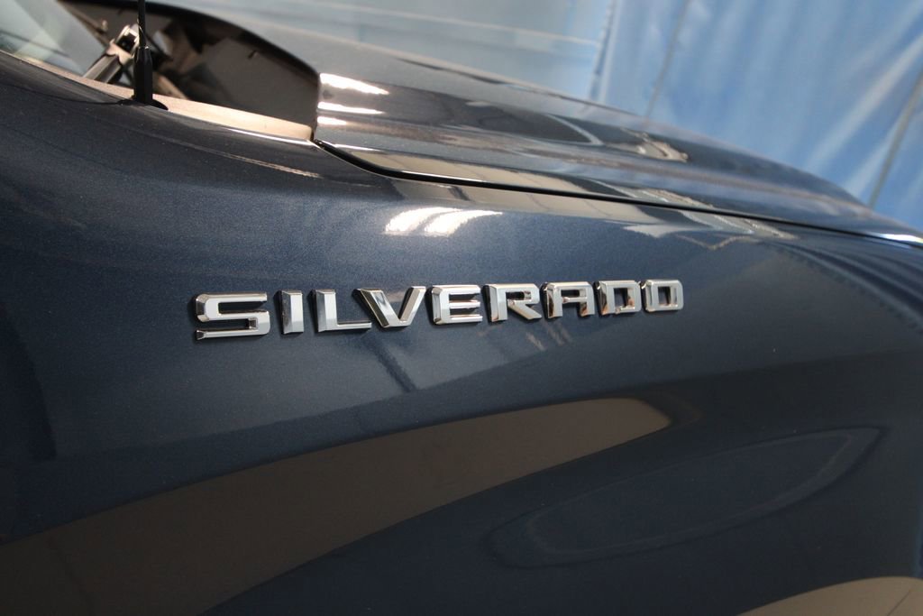 Used 2022 Chevrolet Silverado 1500 LT image 38