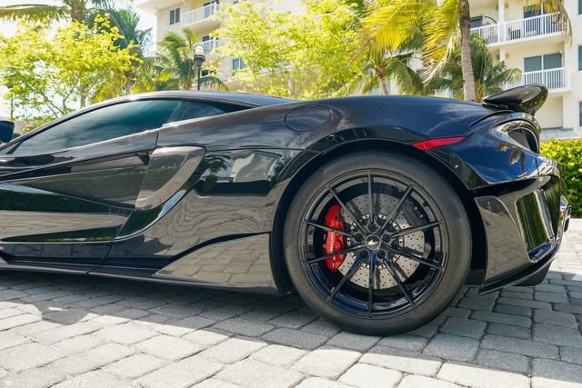 Used 2019 McLaren 600LT RWD image 18