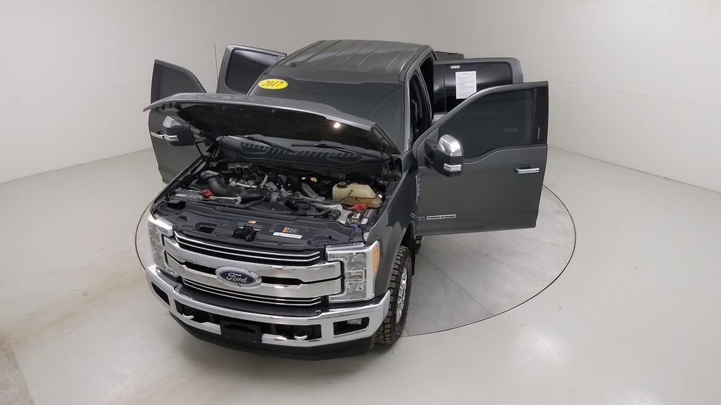 Used 2017 Ford F350 Lariat w/ Chrome Package image 47