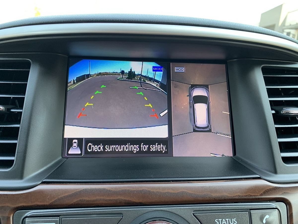 Used 2018 Nissan Pathfinder Platinum AWD/4WD image 22