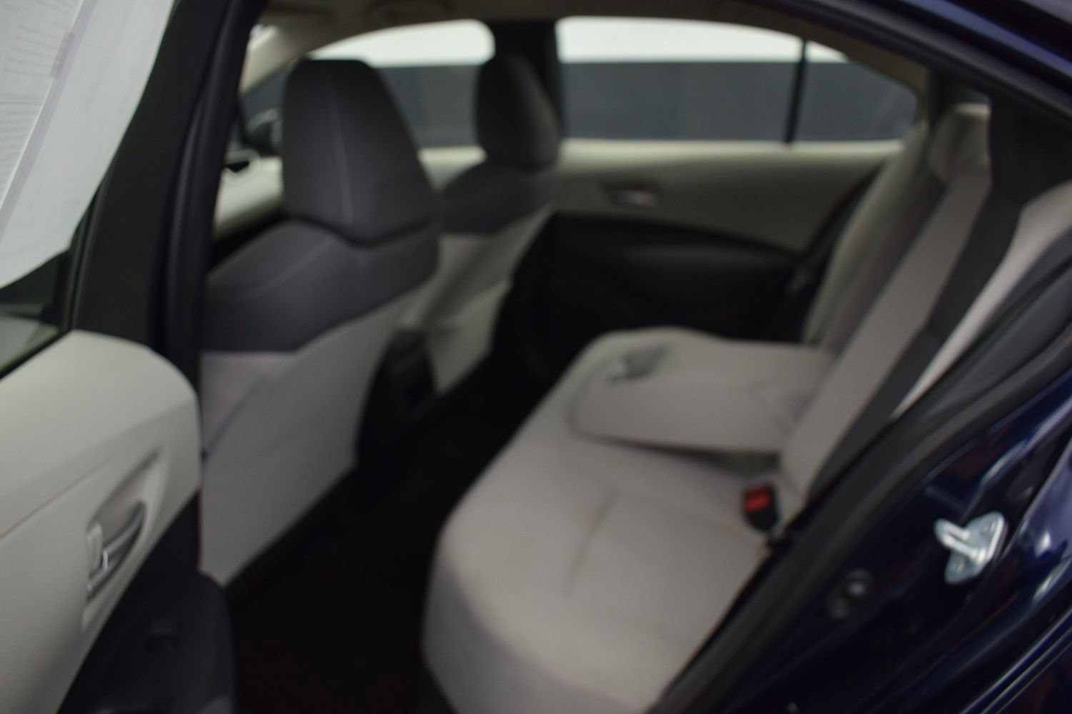 Used 2020 Toyota Corolla LE FWD image 12