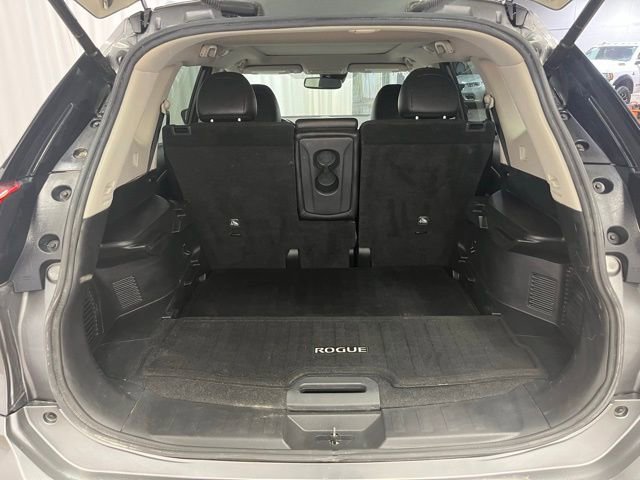 Used 2020 Nissan Rogue SL w/ Premium Package image 12