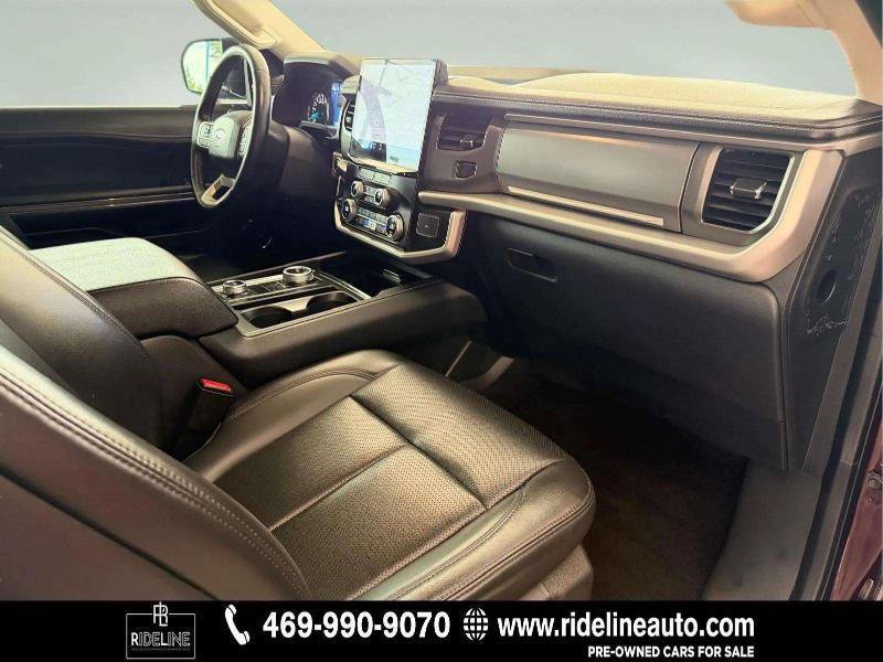 Used 2023 Ford Expedition XLT AWD/4WD image 14