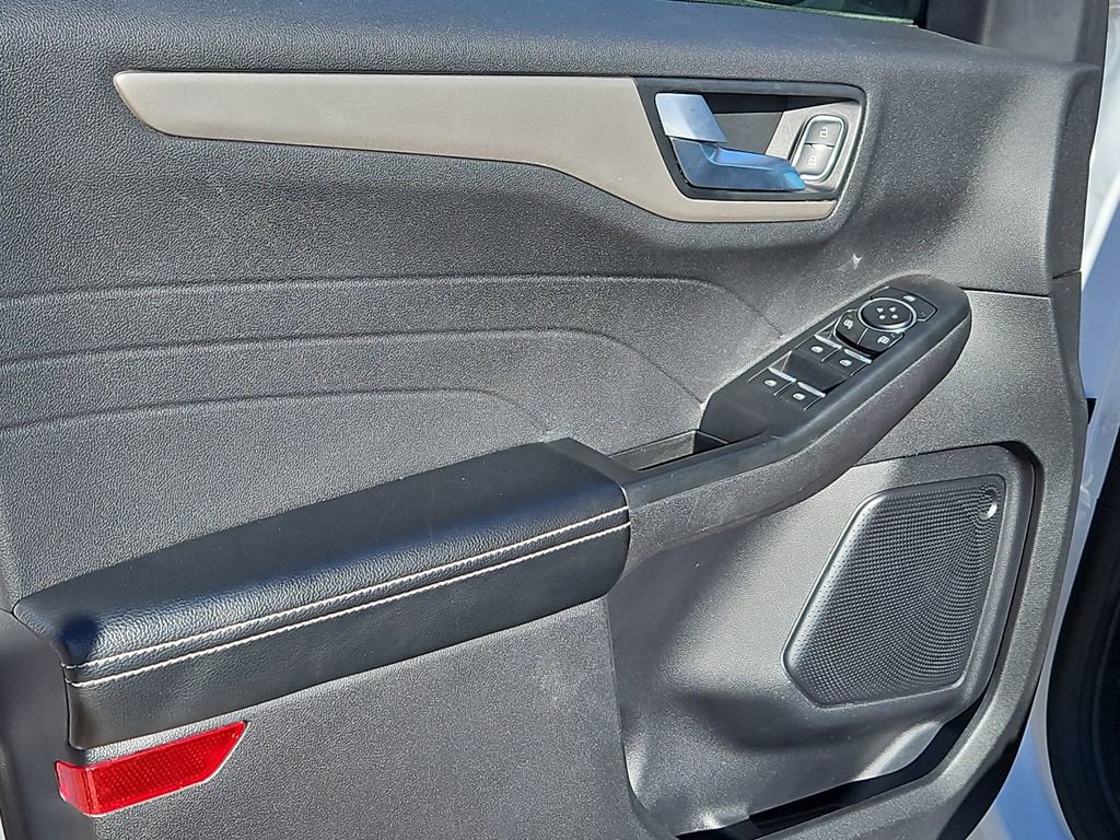 Used 2022 Ford Escape SEL image 18