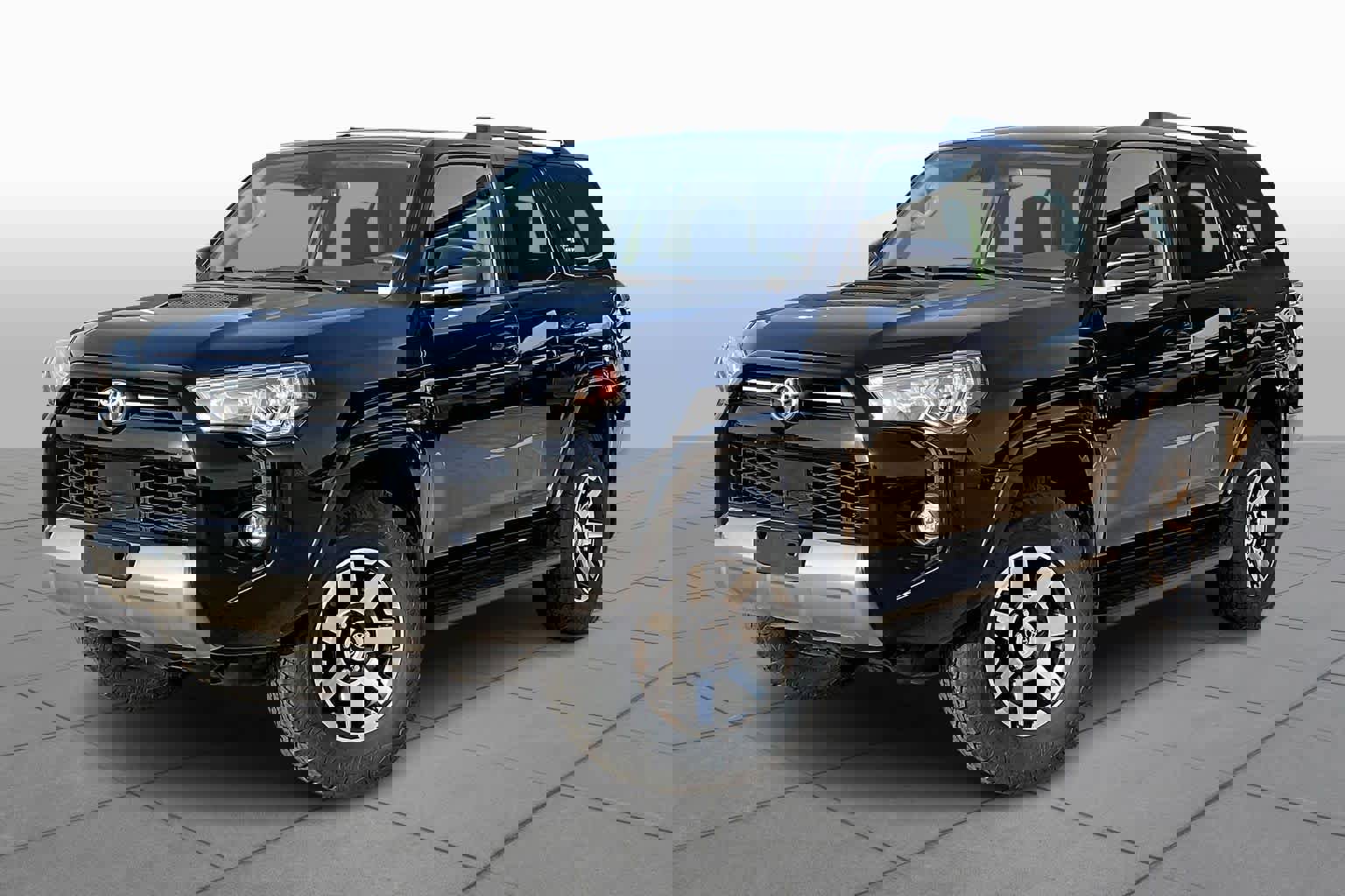 Used 2024 Toyota 4Runner TRD Off-Road image 3