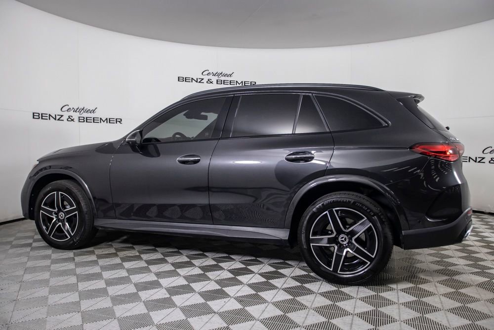 Used 2025 Mercedes-Benz GLC 300 4MATIC w/ AMG Line image 11
