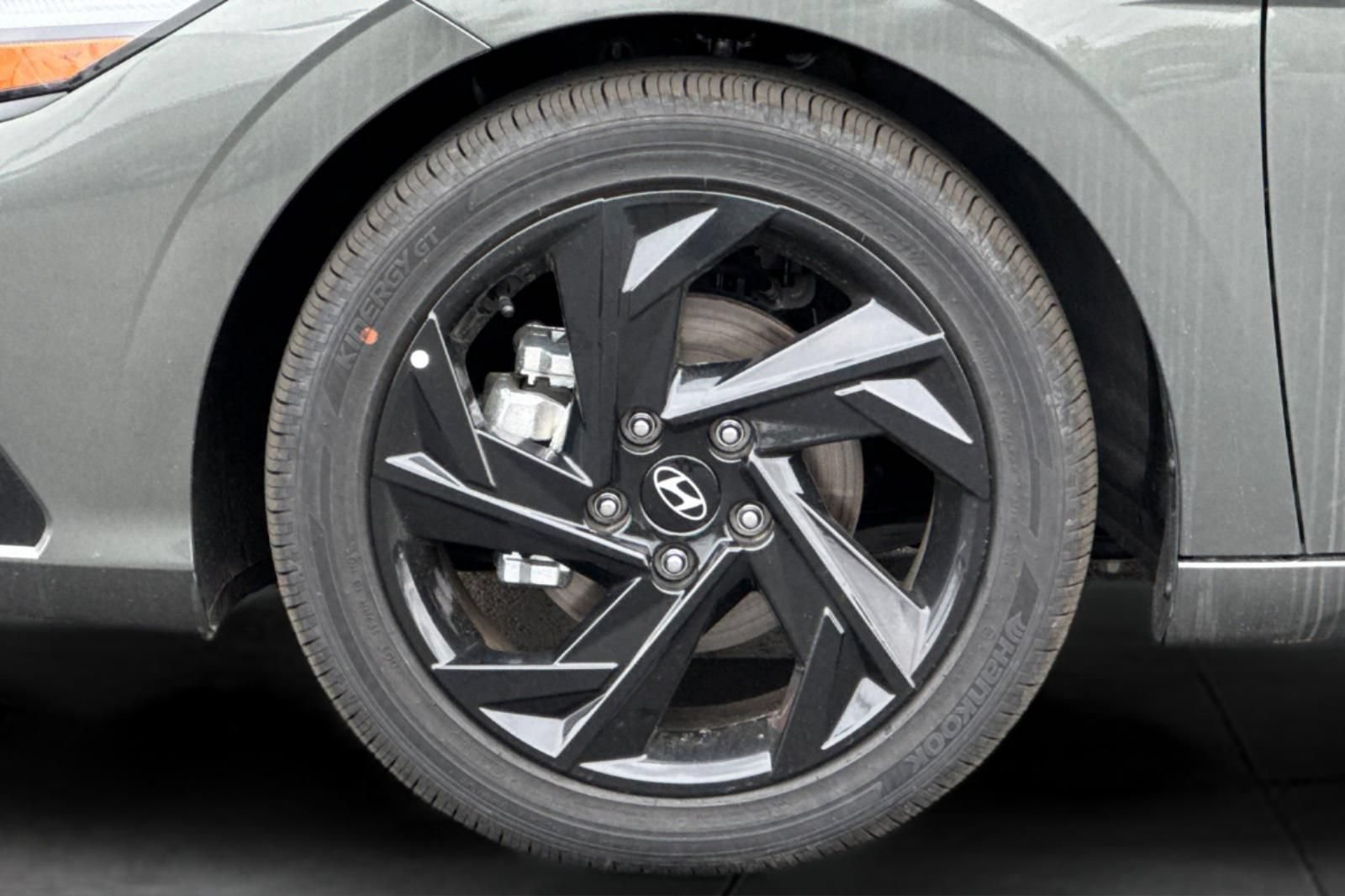 Certified 2026 Hyundai Elantra SEL Sport FWD image 27