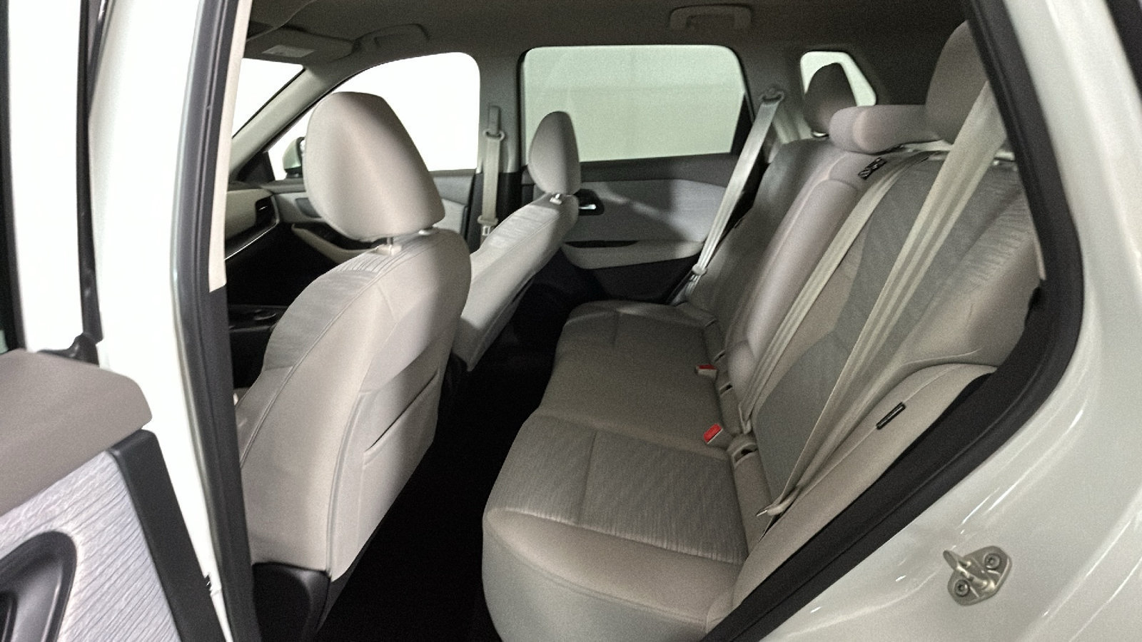 Used 2021 Nissan Rogue SV AWD/4WD image 32