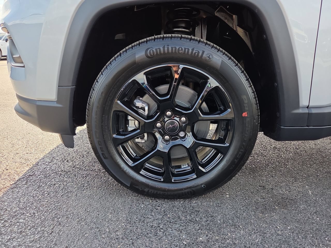 New 2026 Jeep Compass Latitude w/ Sun and Sound Group AWD/4WD image 9