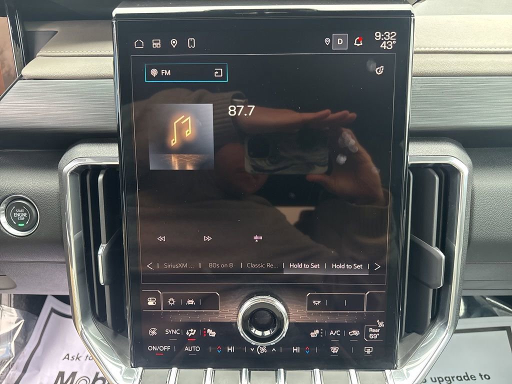 Certified 2024 GMC Acadia Elevation w/ Luxury Package image 14