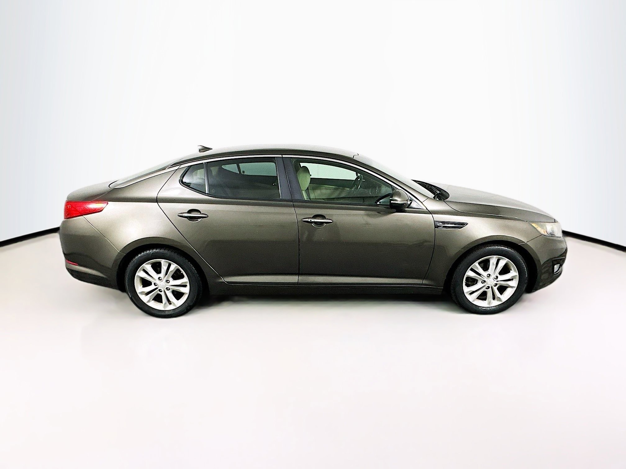 Used 2012 Kia Optima EX FWD image 10