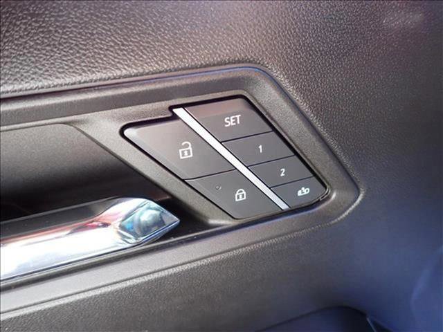 Used 2023 GMC Canyon AT4 w/ LPO, Sports Bar Package image 15