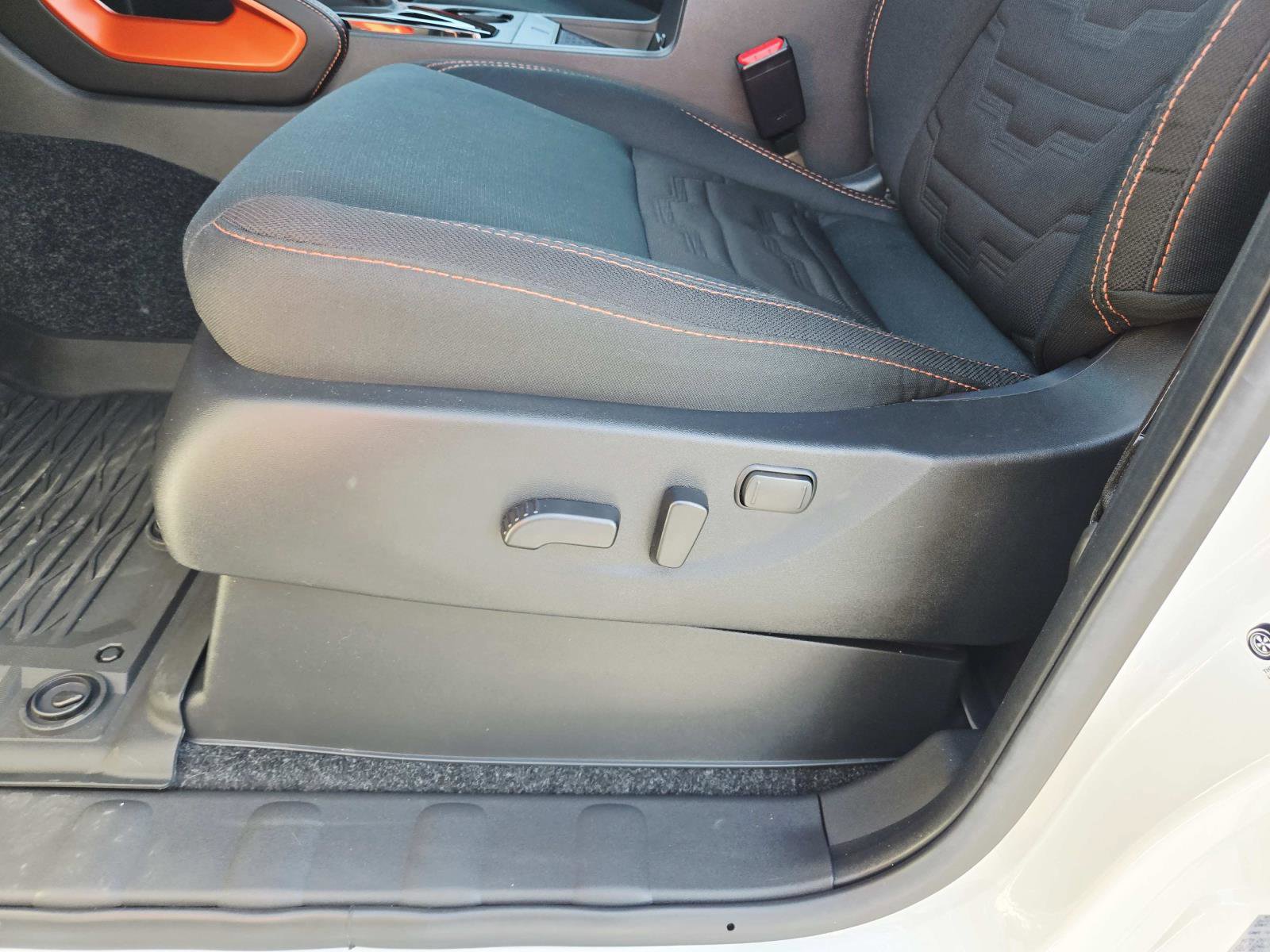 Used 2025 Nissan Frontier PRO-4X w/ Pro Convenience Package AWD/4WD image 41