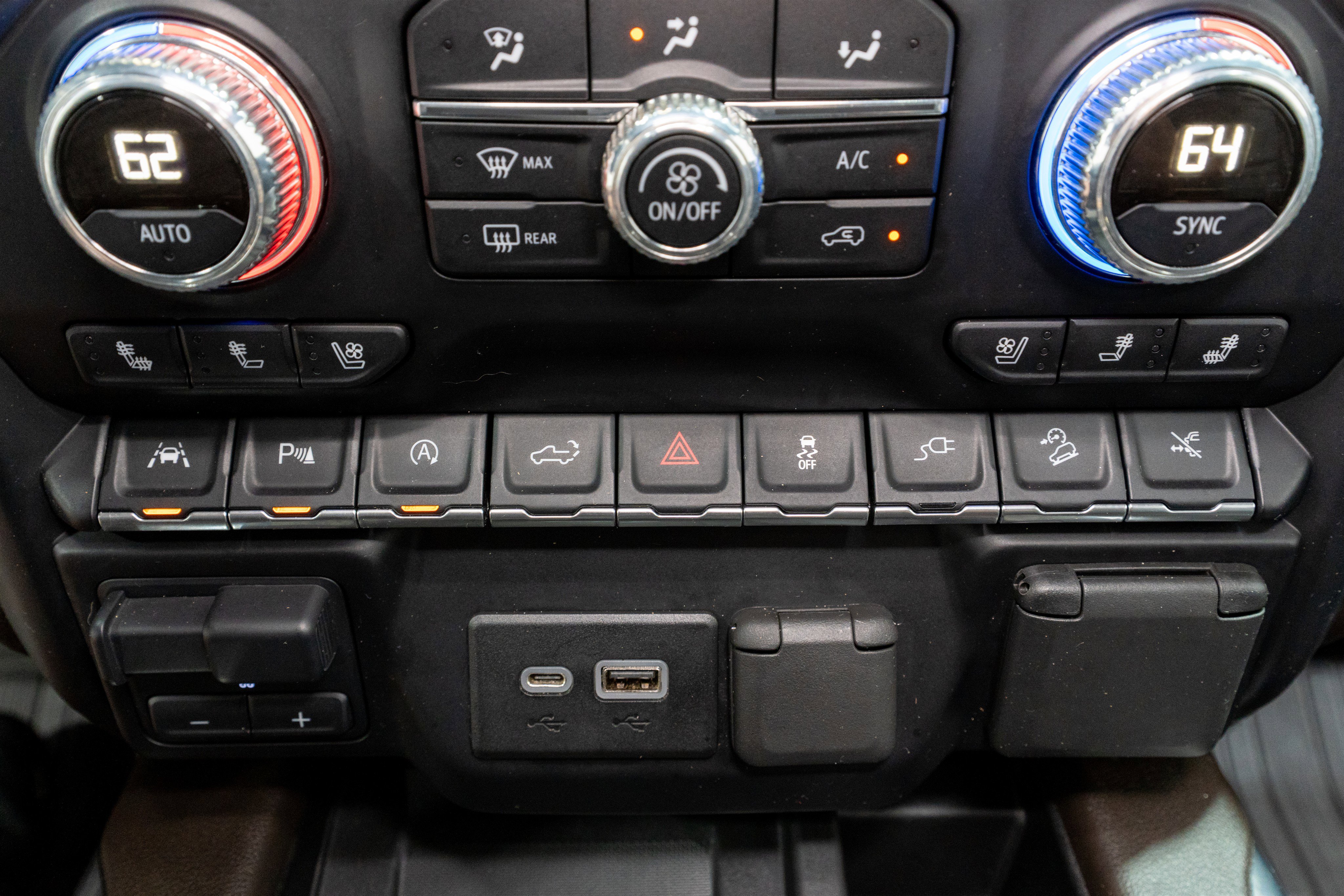 Used 2019 GMC Sierra 1500 Denali w/ Technology Package AWD/4WD image 28