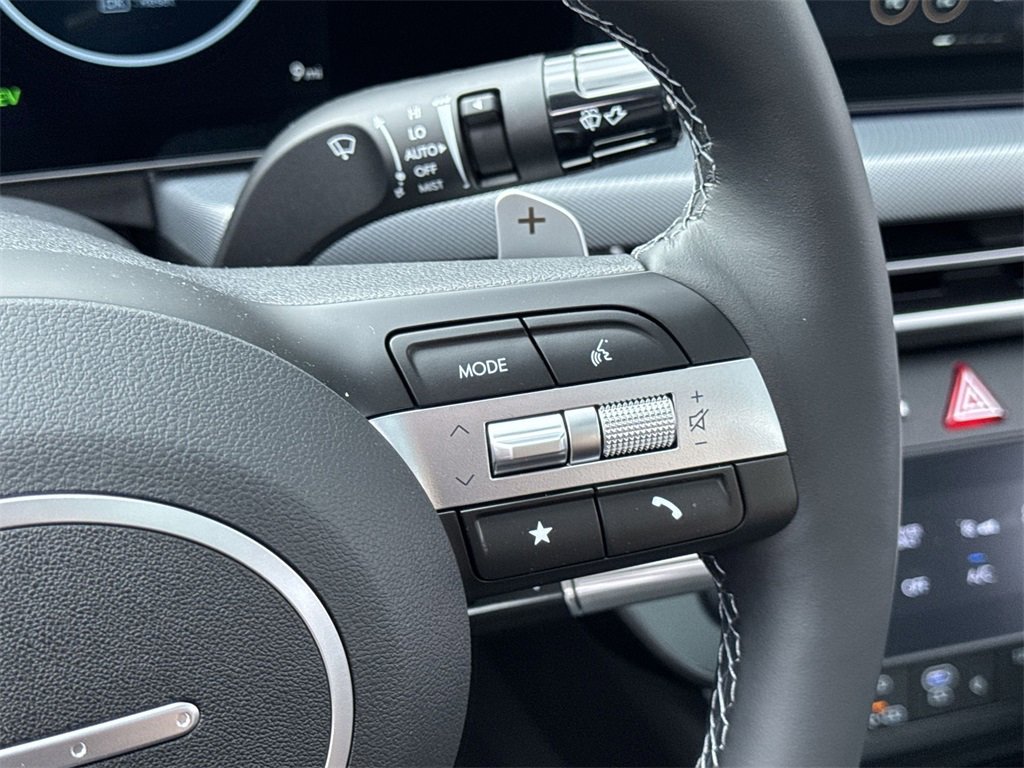 New 2025 Hyundai Sonata Limited image 15