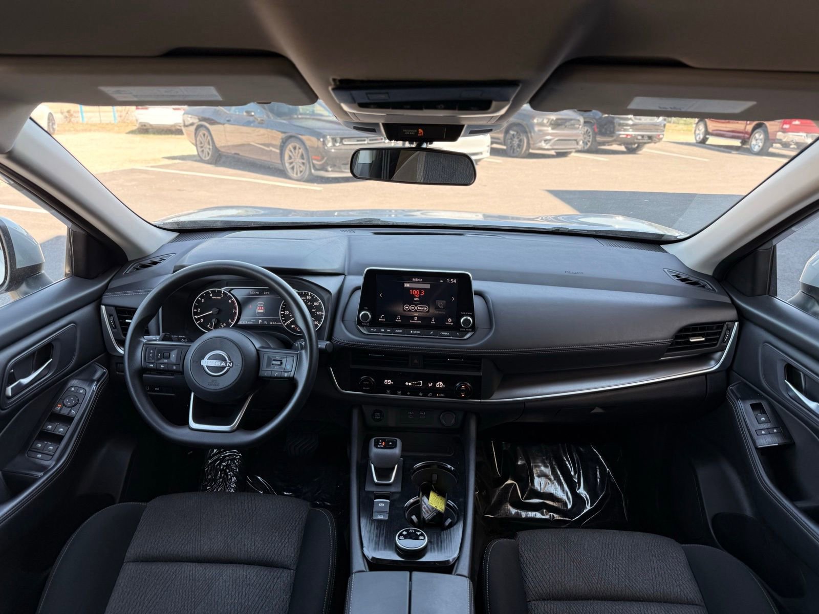 Used 2024 Nissan Rogue SV image 22