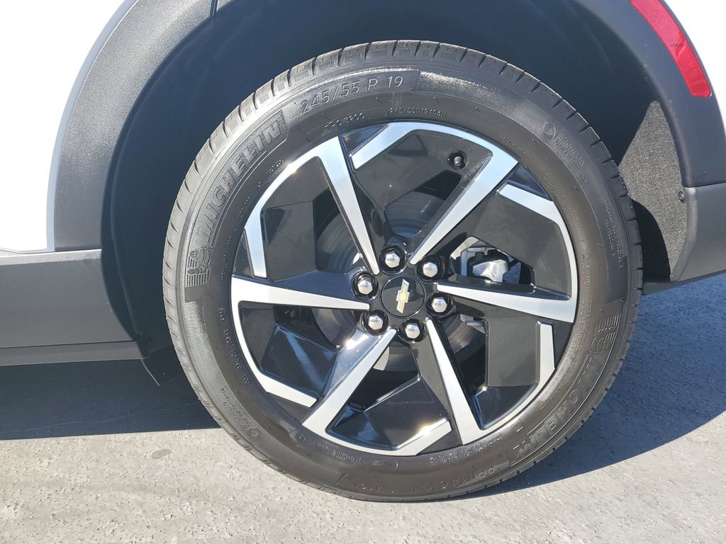 New 2026 Chevrolet Equinox EV LT image 5