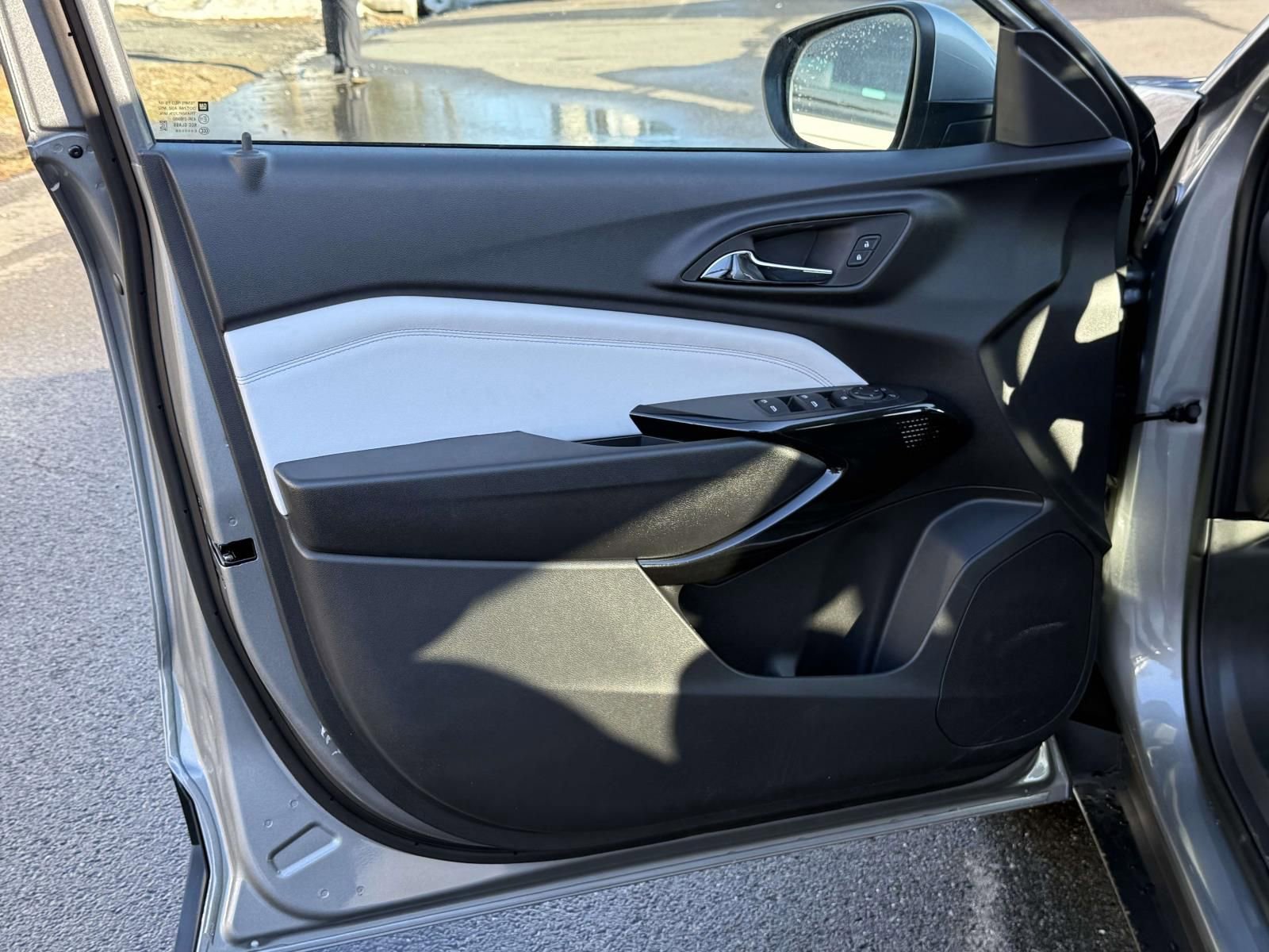 New 2026 Chevrolet Trax LT w/ Driver Confidence Package FWD image 17