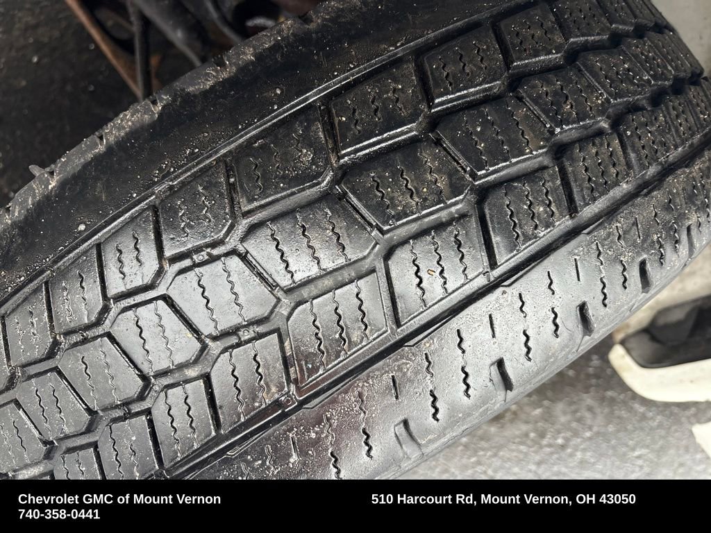 Used 2017 Chevrolet Express 2500 image 27