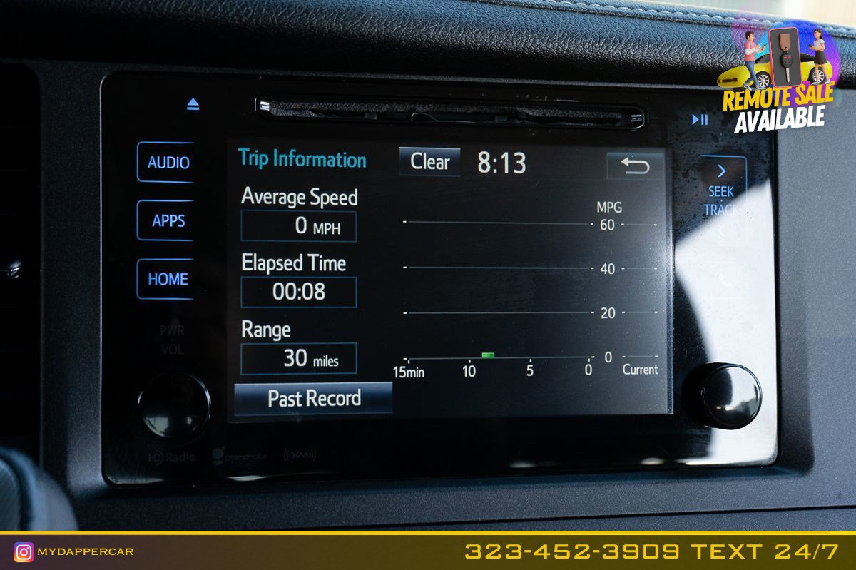 Used 2017 Toyota Sienna SE FWD image 33