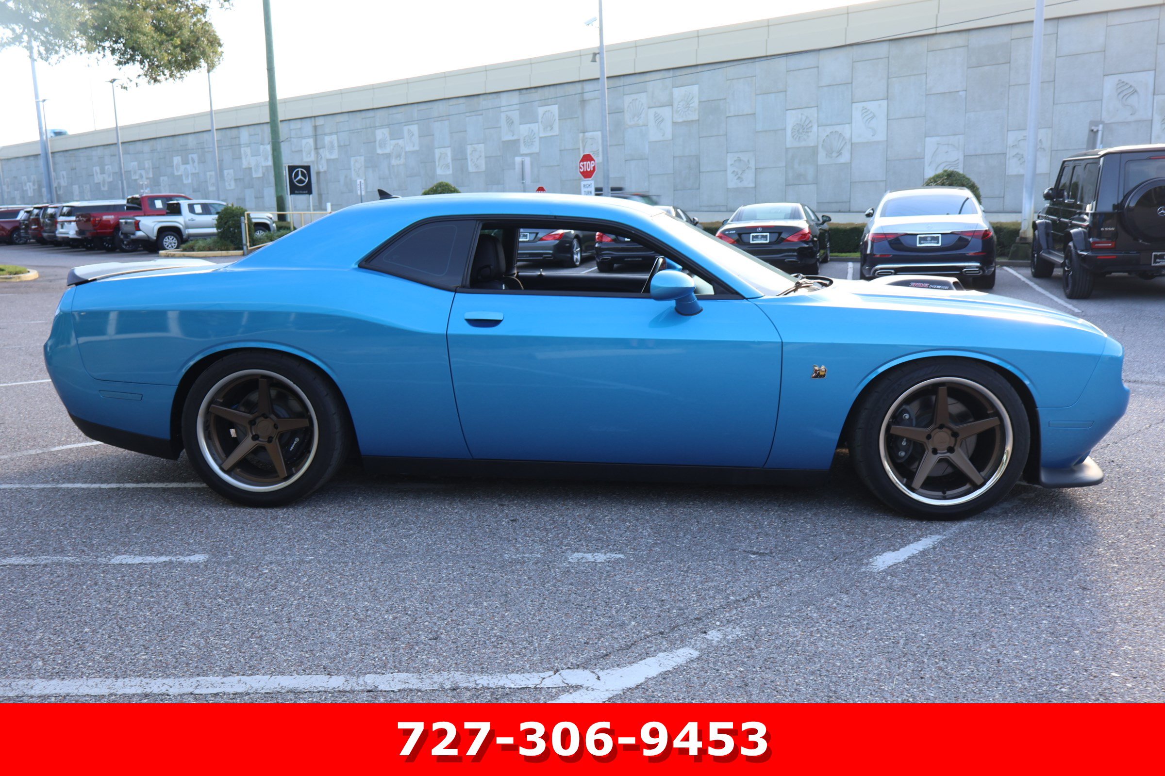 Used 2019 Dodge Challenger R/T Scat Pack w/ Shaker Package RWD image 9