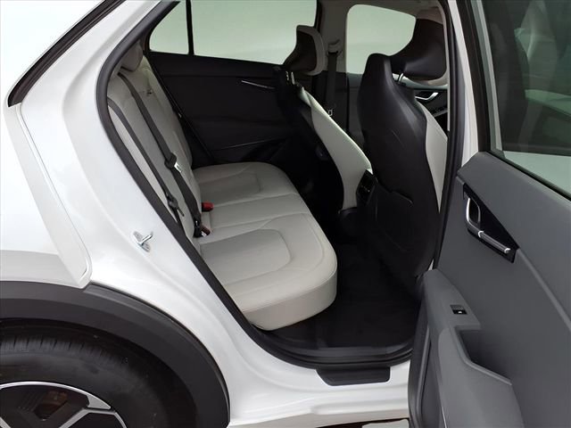 Used 2024 Kia Niro EX image 17