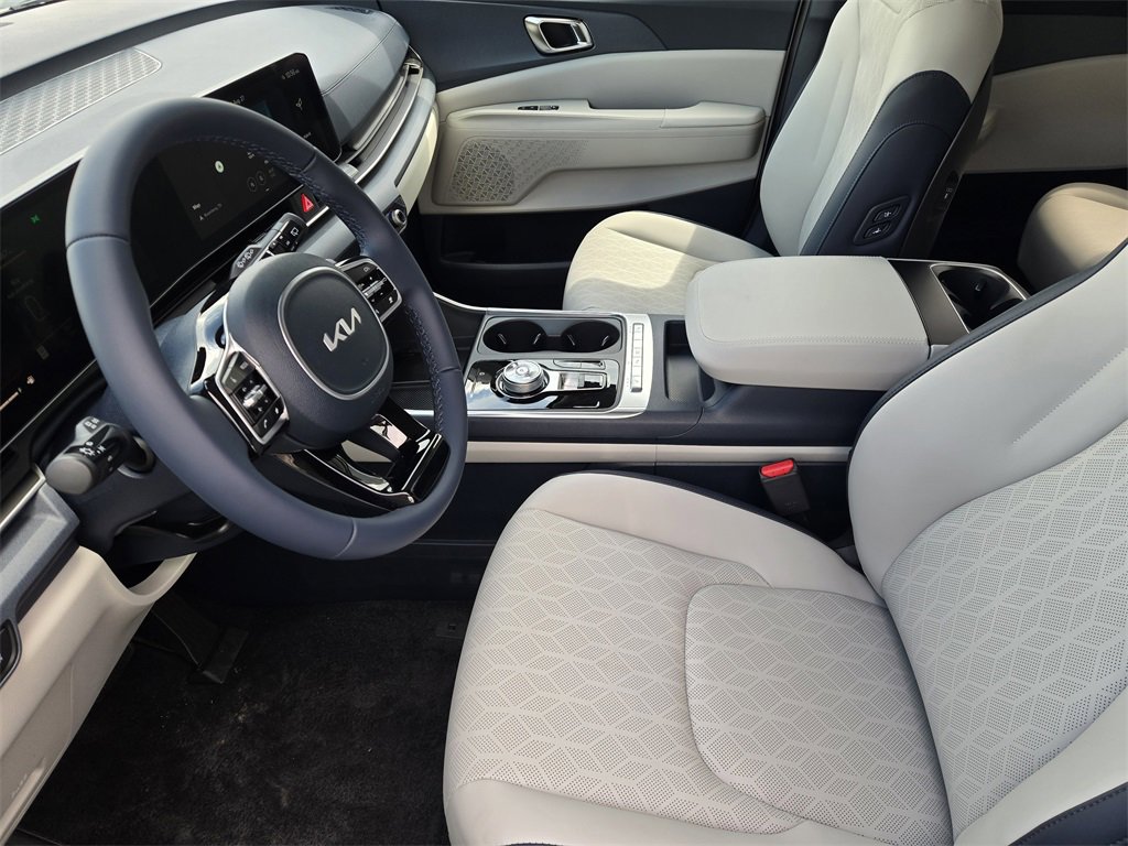 New 2026 Kia Carnival EX image 9