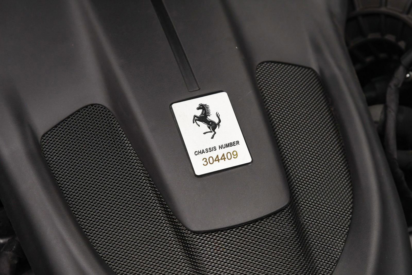 Used 2024 Ferrari Roma Spider image 32