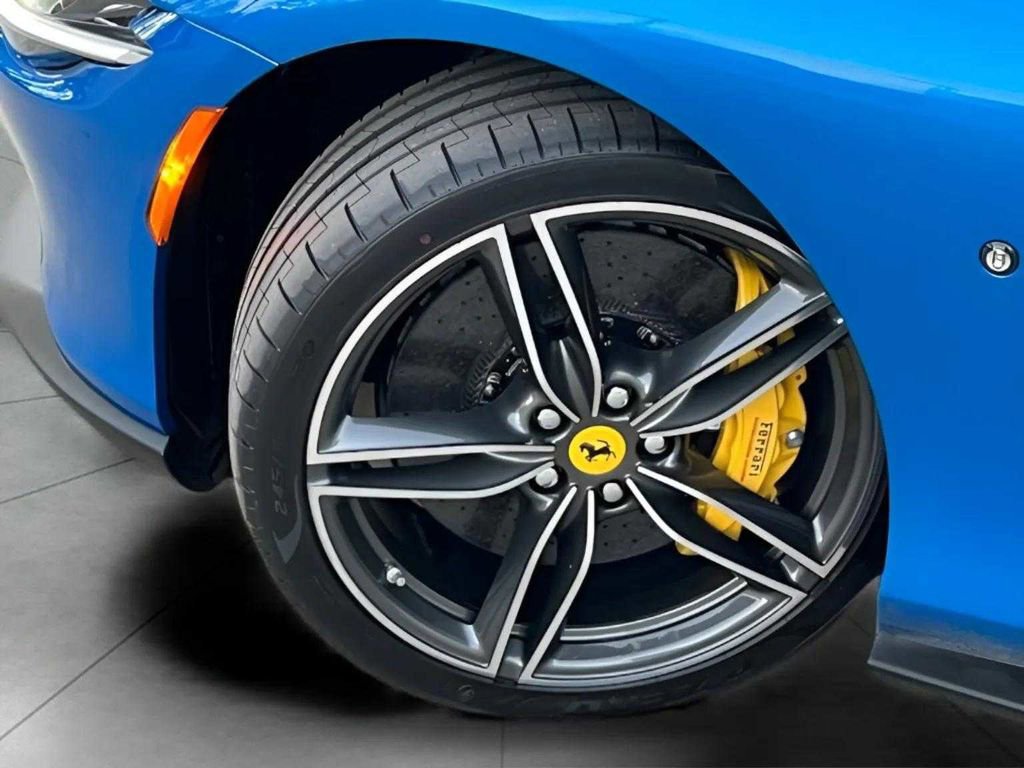 Used 2024 Ferrari Roma Spider image 50