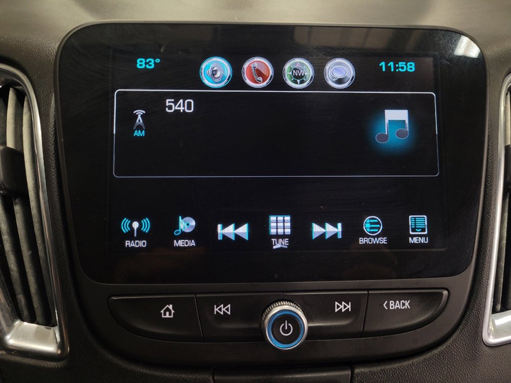 Used 2018 Chevrolet Malibu LT FWD image 25