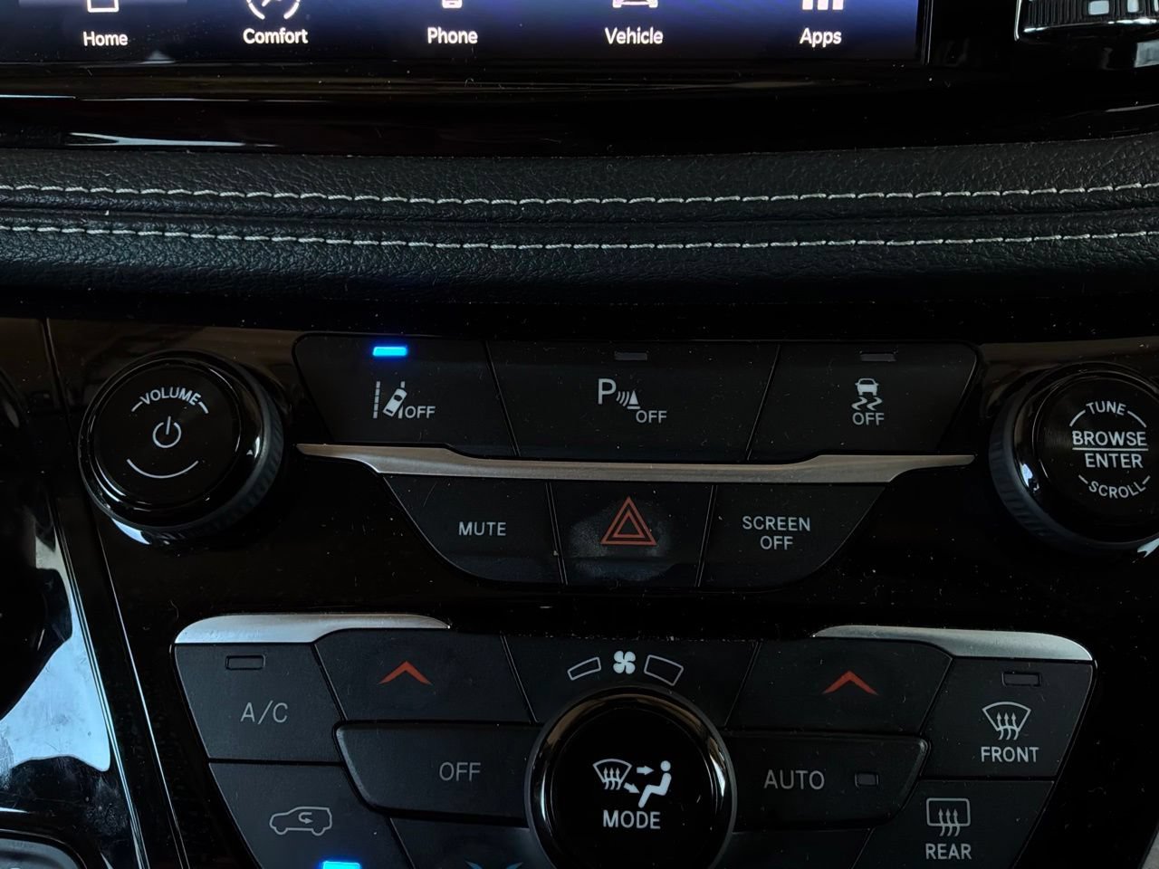 Used 2023 Chrysler Pacifica Touring-L FWD image 35