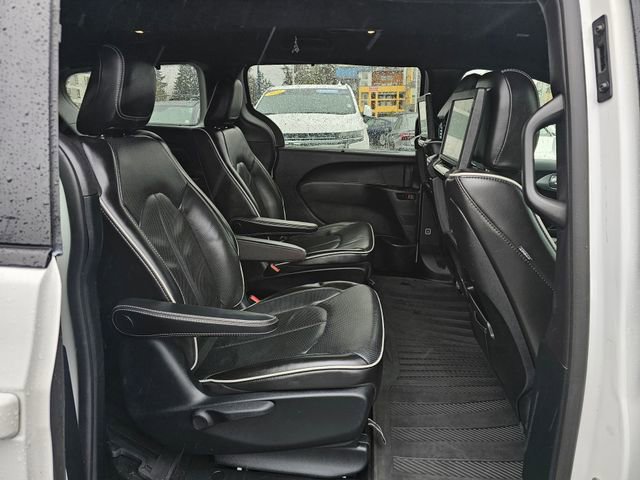 Used 2020 Chrysler Pacifica Limited w/ Advanced Safetytec Group image 15