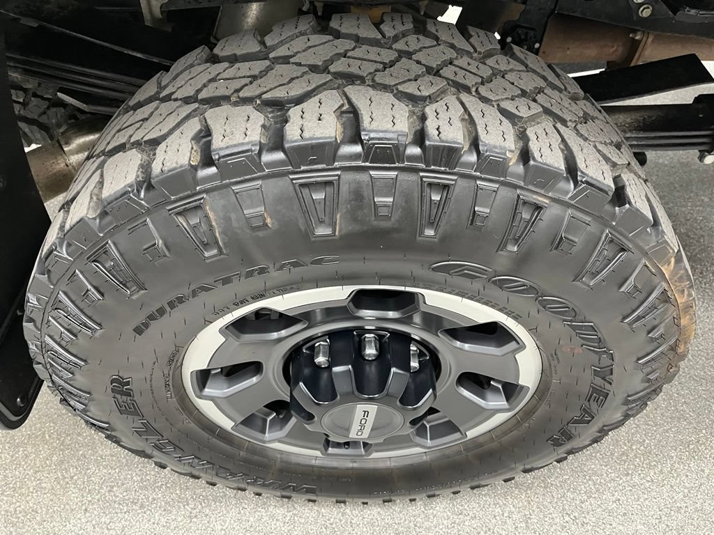 Used 2024 Ford F350 Platinum w/ Tremor Off-Road Package AWD/4WD image 17